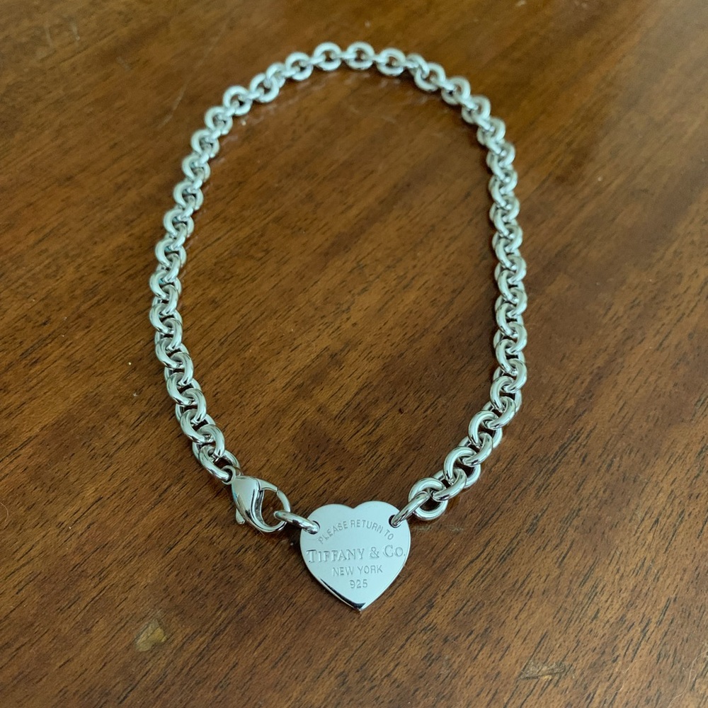 Return to Tiffany and Co. Heart Tag Necklace Choker